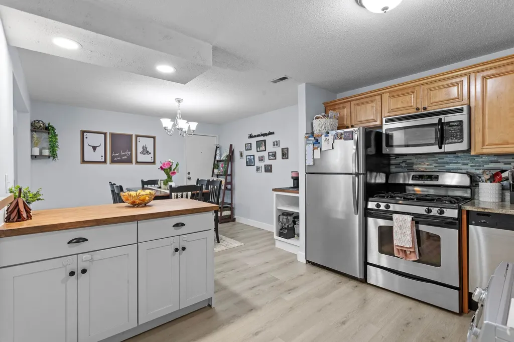 3 Brookside Drive Exeter NH 03833