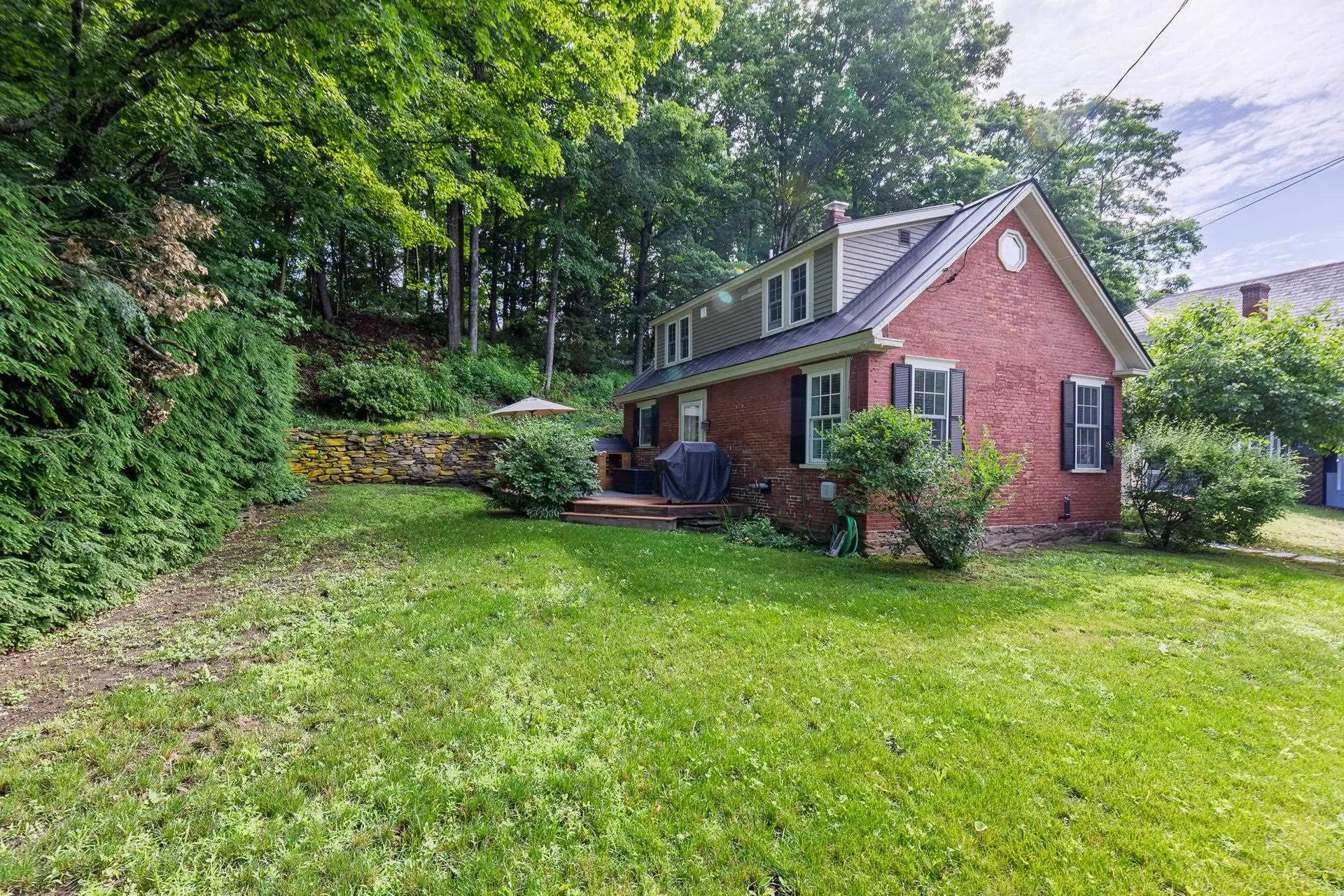 2039 Quechee Main Street Hartford VT 05047