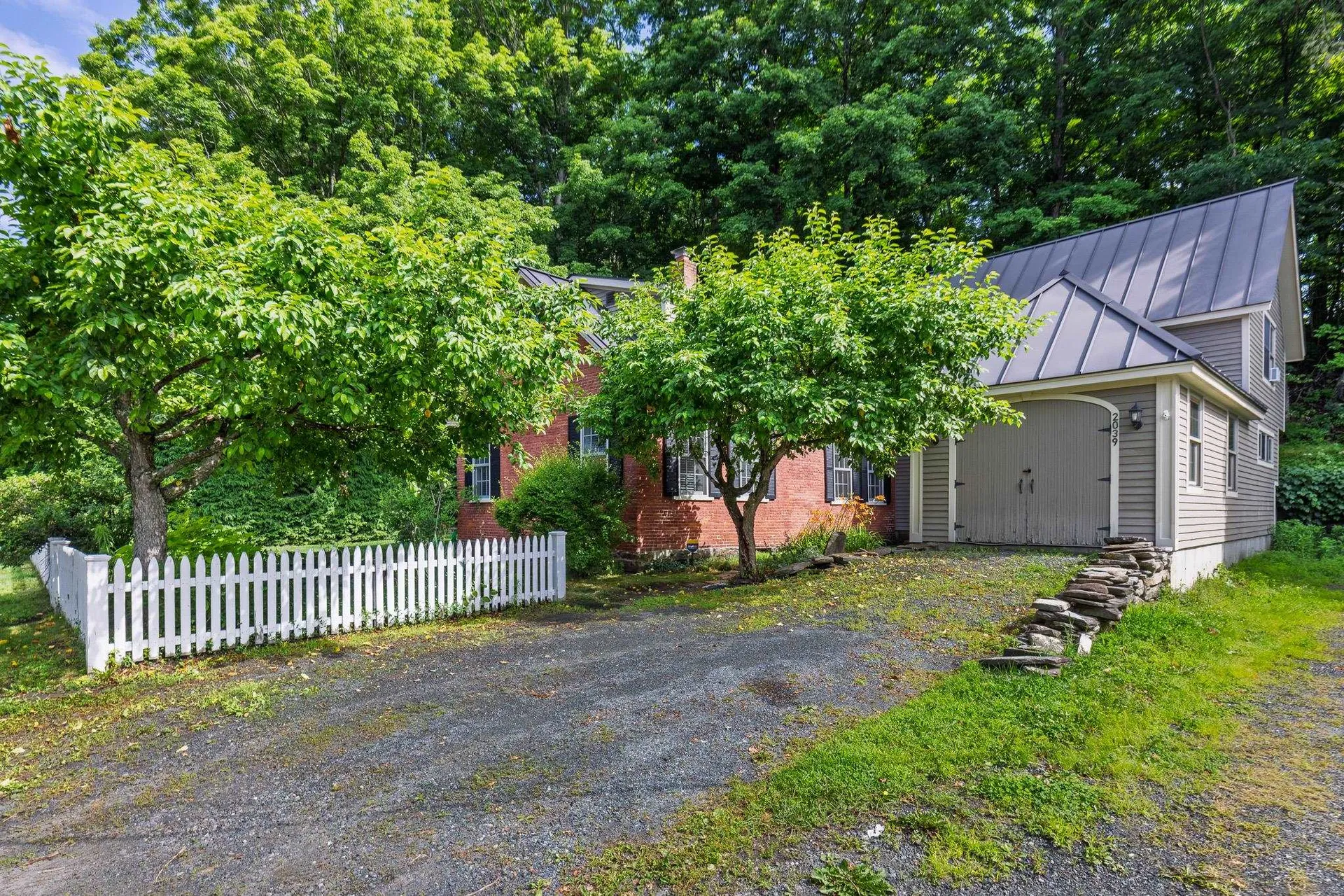 2039 Quechee Main Street Hartford VT 05047