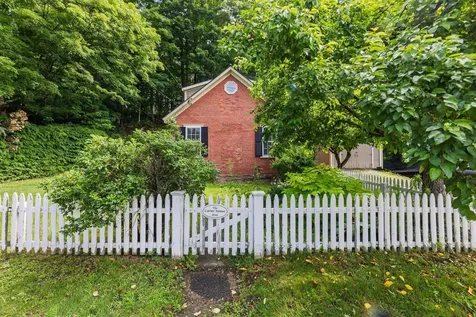 2039 Quechee Main Street Hartford VT 05047