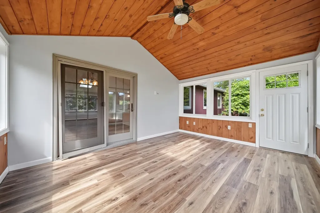 39 Old Auburn Road Derry NH 03038