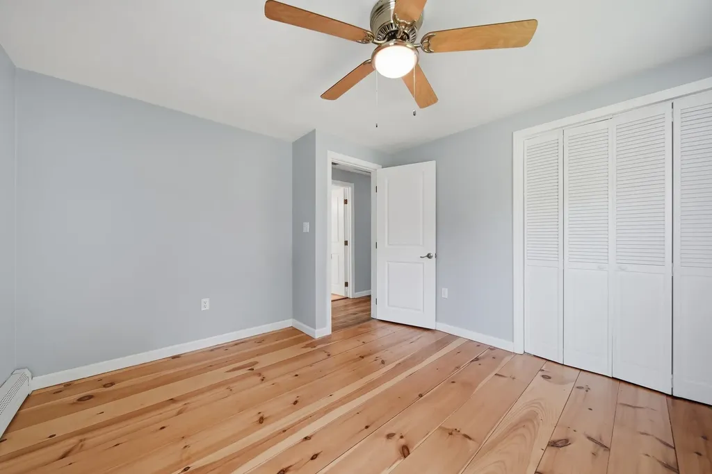 39 Old Auburn Road Derry NH 03038