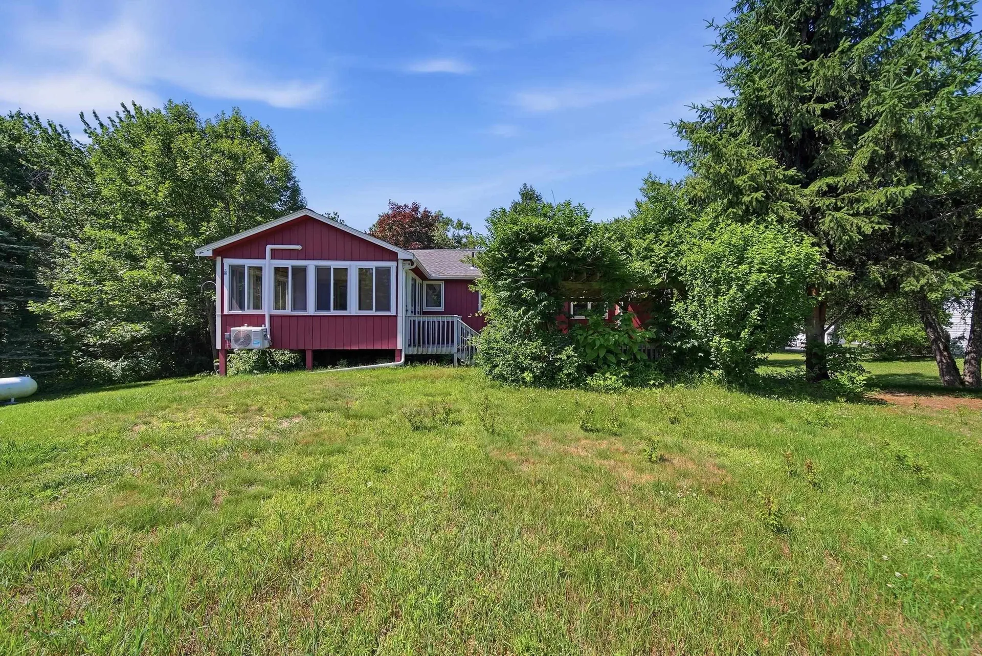 39 Old Auburn Road Derry NH 03038