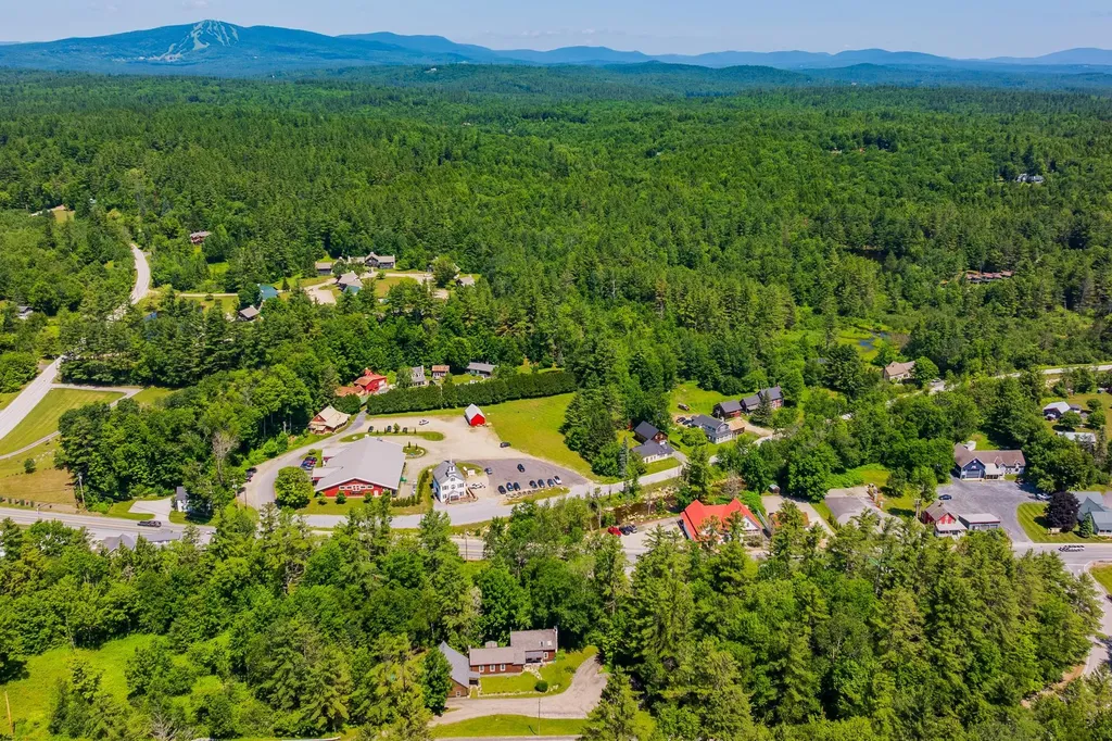 16 Old Farm Road Winhall VT 05340