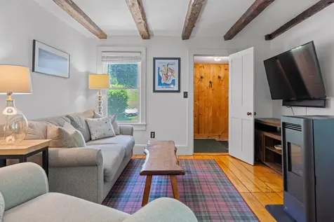 16 Old Farm Road Winhall VT 05340