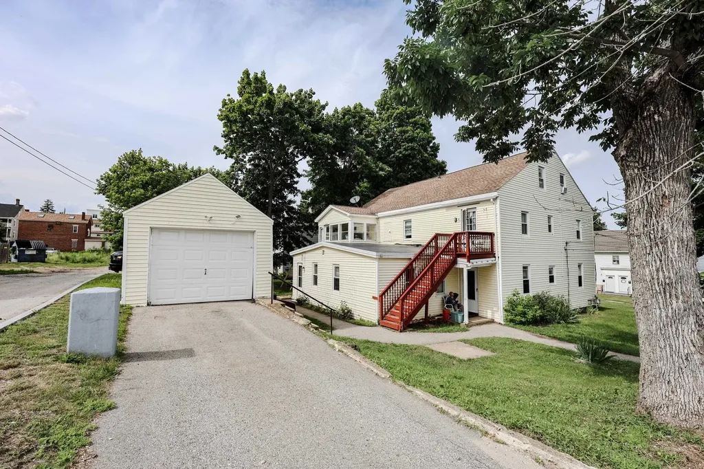17 Broad Street Somersworth NH 03878