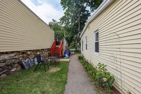 17 Broad Street Somersworth NH 03878