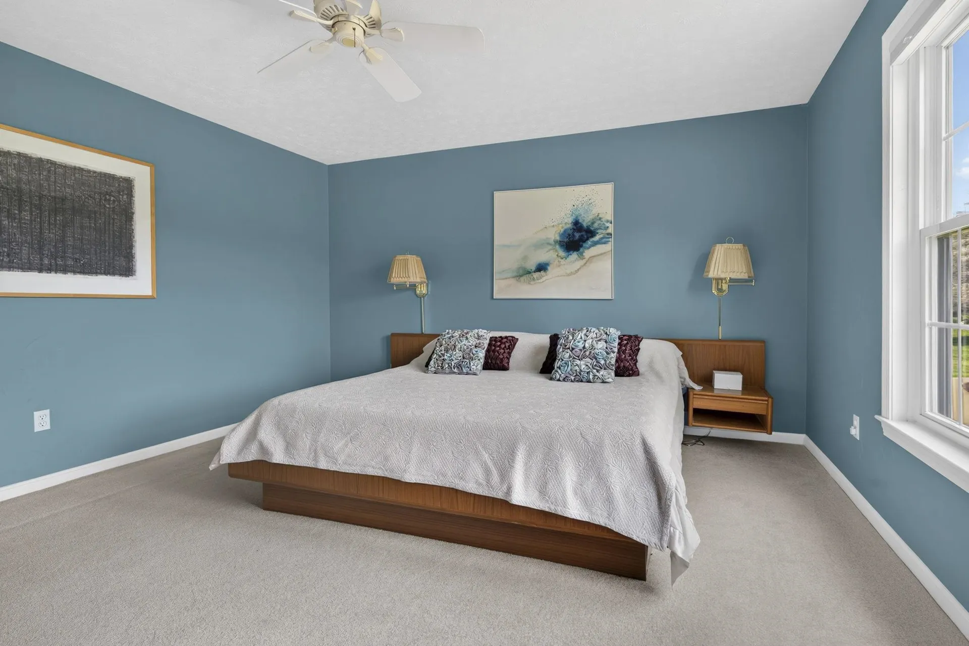 16 Spyglass Point Circle Bedford NH 03110