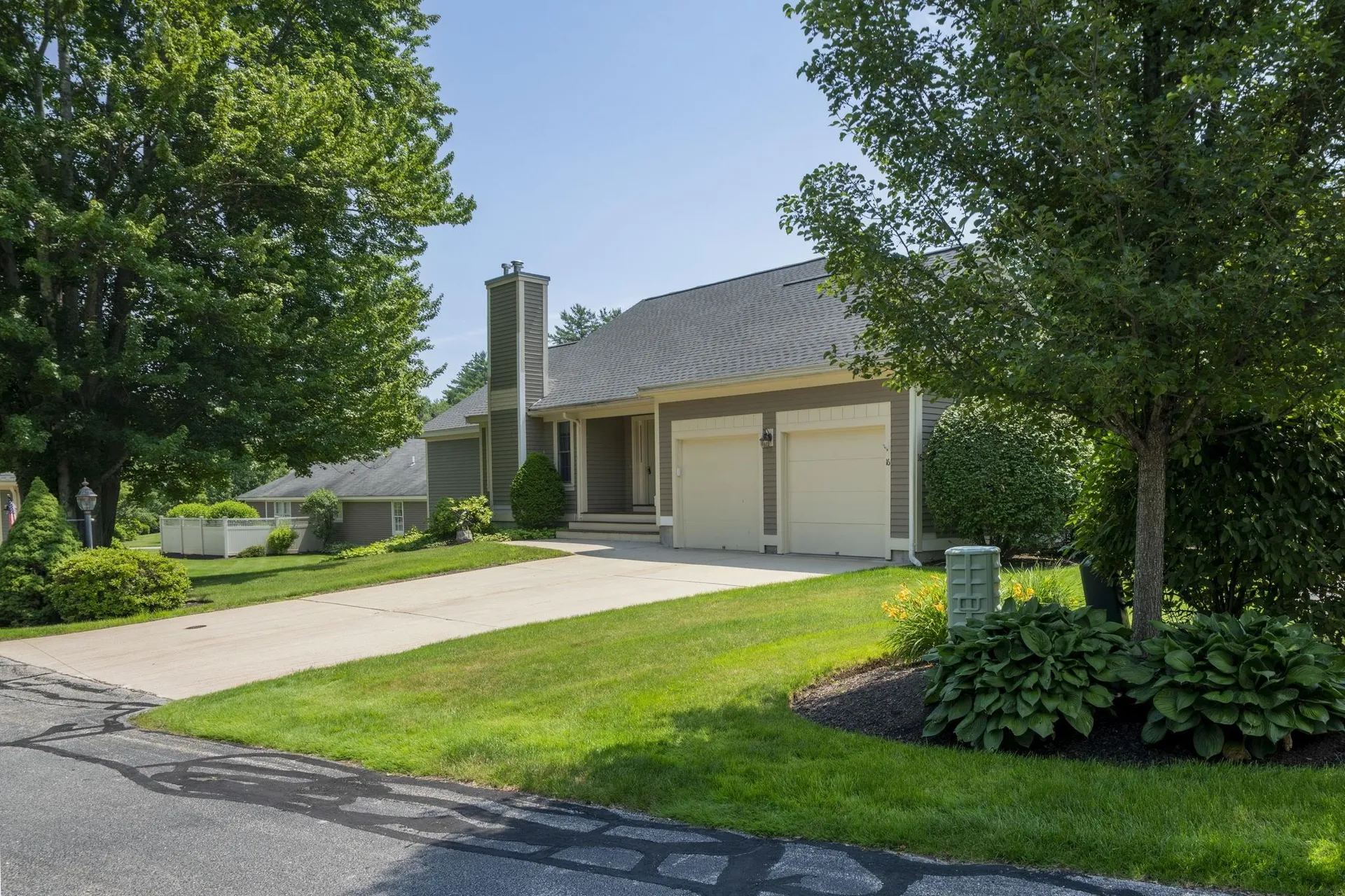 16 Spyglass Point Circle Bedford NH 03110