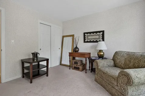 16 Spyglass Point Circle Bedford NH 03110