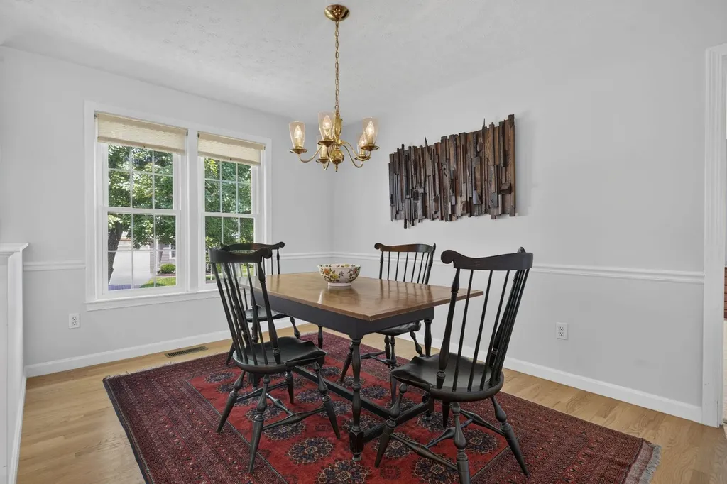 16 Spyglass Point Circle Bedford NH 03110
