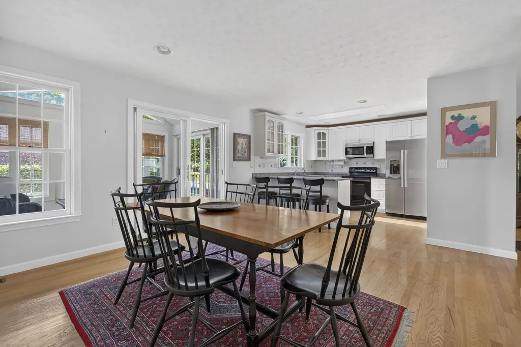 16 Spyglass Point Circle Bedford NH 03110