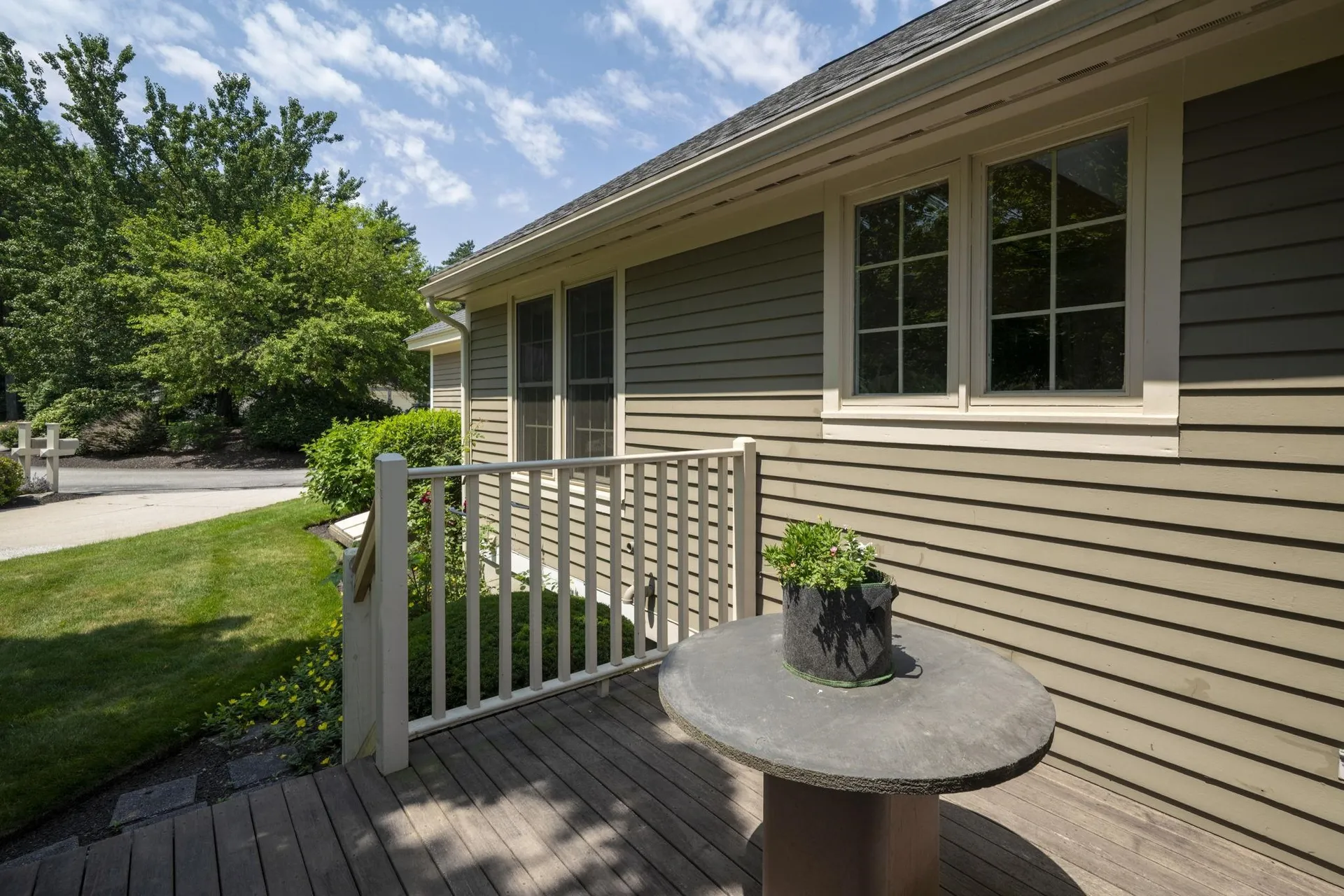 16 Spyglass Point Circle Bedford NH 03110