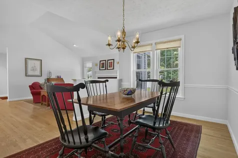 16 Spyglass Point Circle Bedford NH 03110