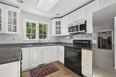 16 Spyglass Point Circle Bedford NH 03110