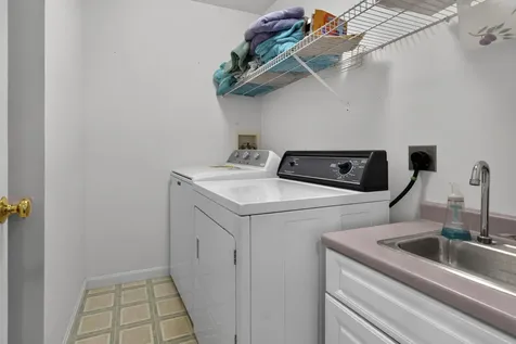 16 Spyglass Point Circle Bedford NH 03110