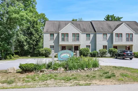 1465 Hooksett Road Hooksett NH 03106