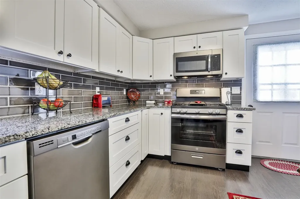 2 Fieldstone Drive Derry NH 03038