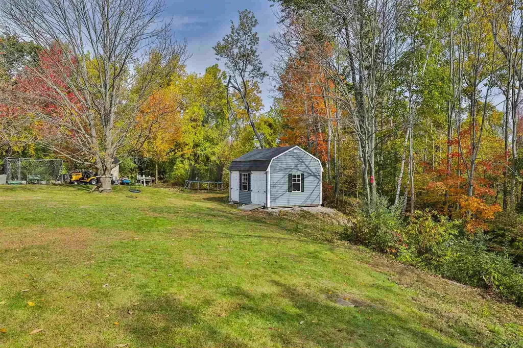 2 Fieldstone Drive Derry NH 03038