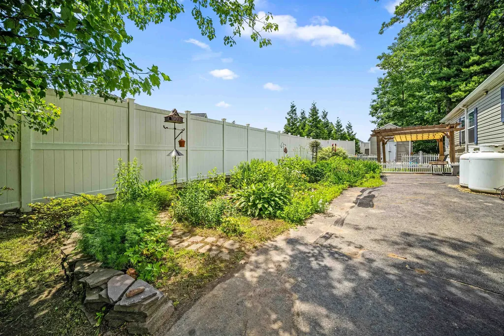 417 Middle Road Dover NH 03820