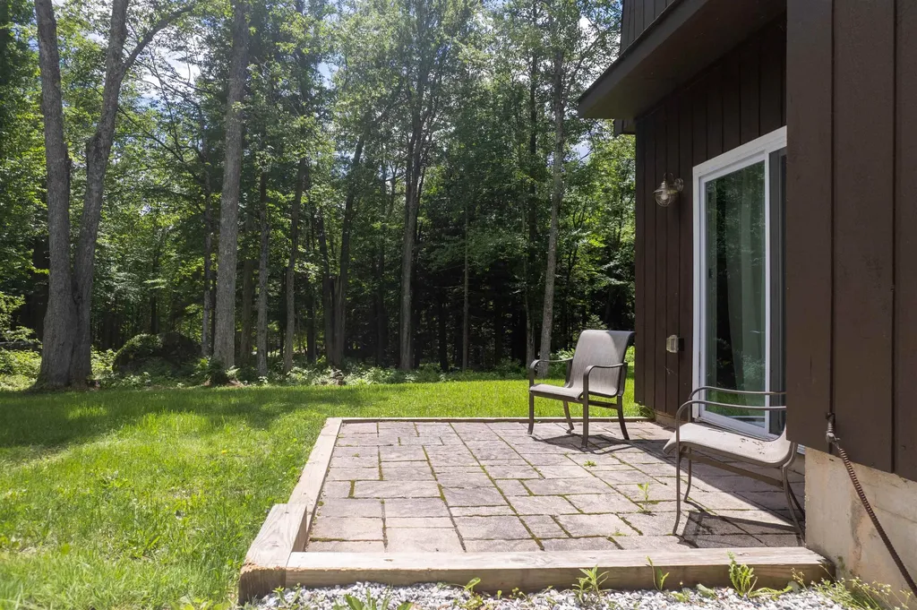 102 Spring Glen Killington VT 05751