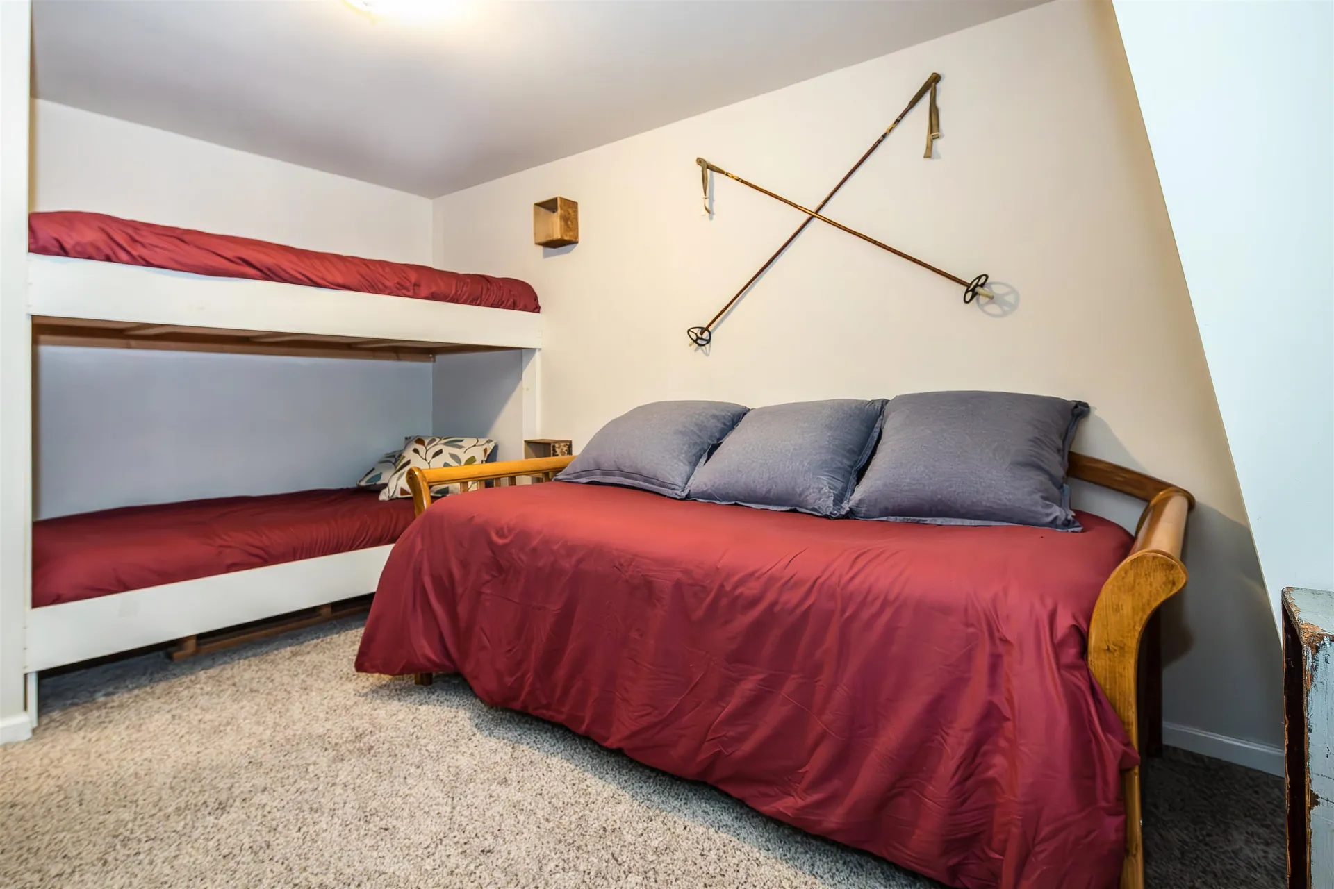 102 Spring Glen Killington VT 05751