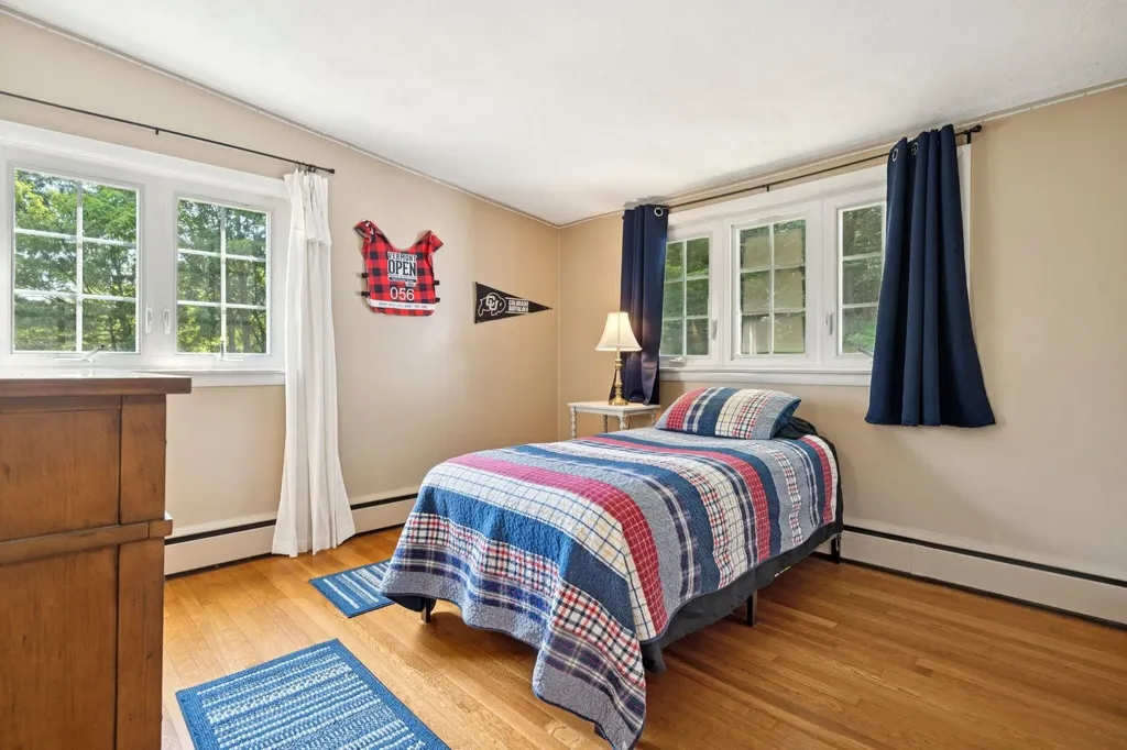 15 Juniper Hill Claremont NH 03743