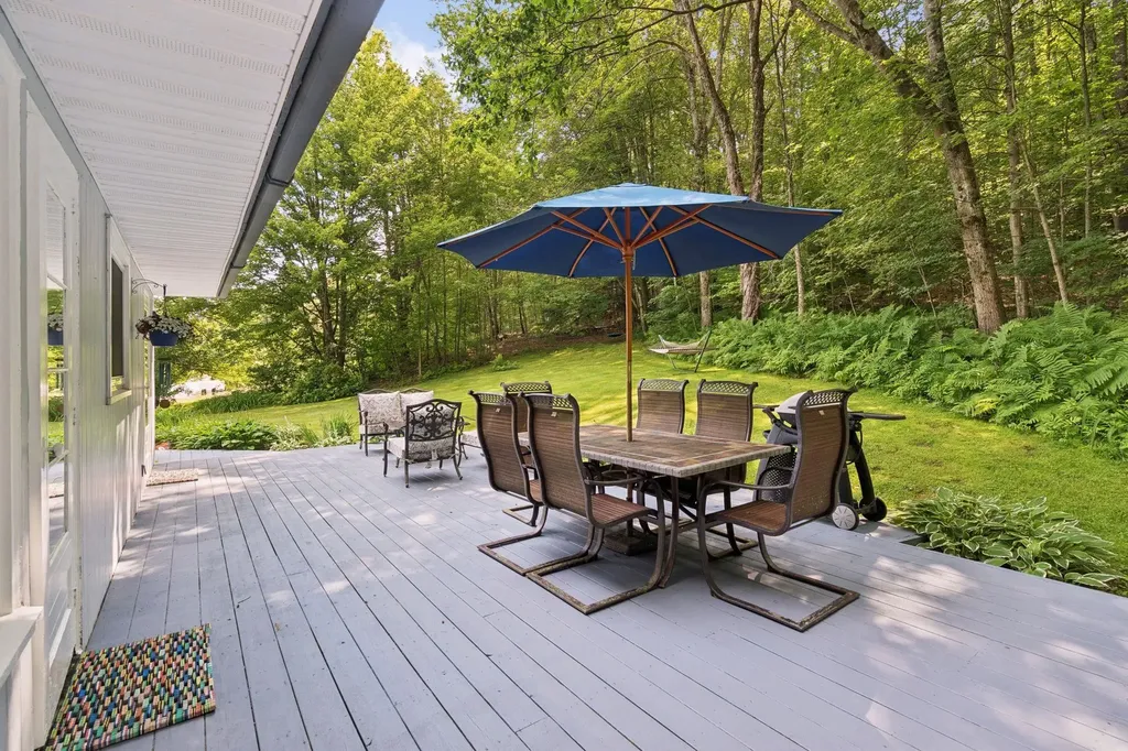 15 Juniper Hill Claremont NH 03743