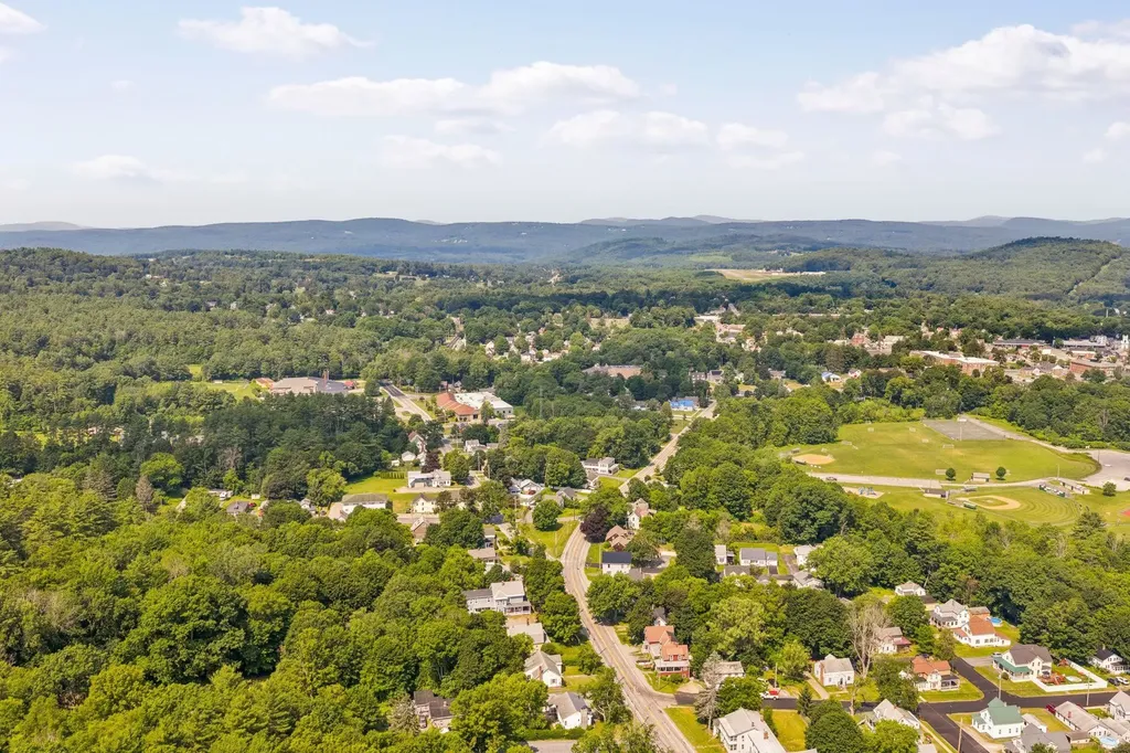 15 Juniper Hill Claremont NH 03743