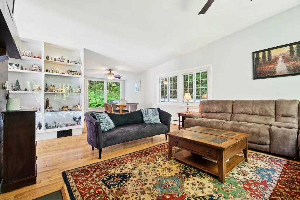 15 Juniper Hill Claremont NH 03743