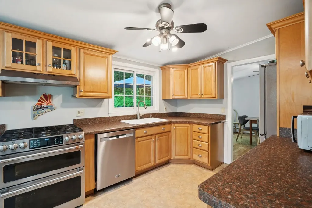 15 Juniper Hill Claremont NH 03743