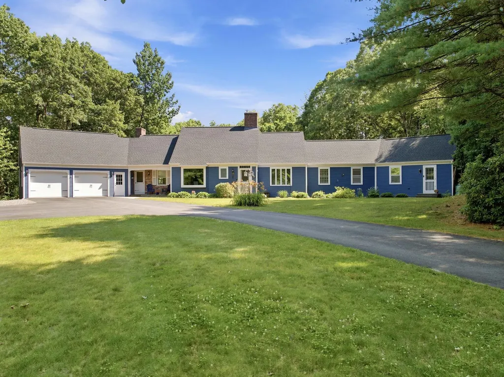 8 Netherwood Road Windham NH 03087