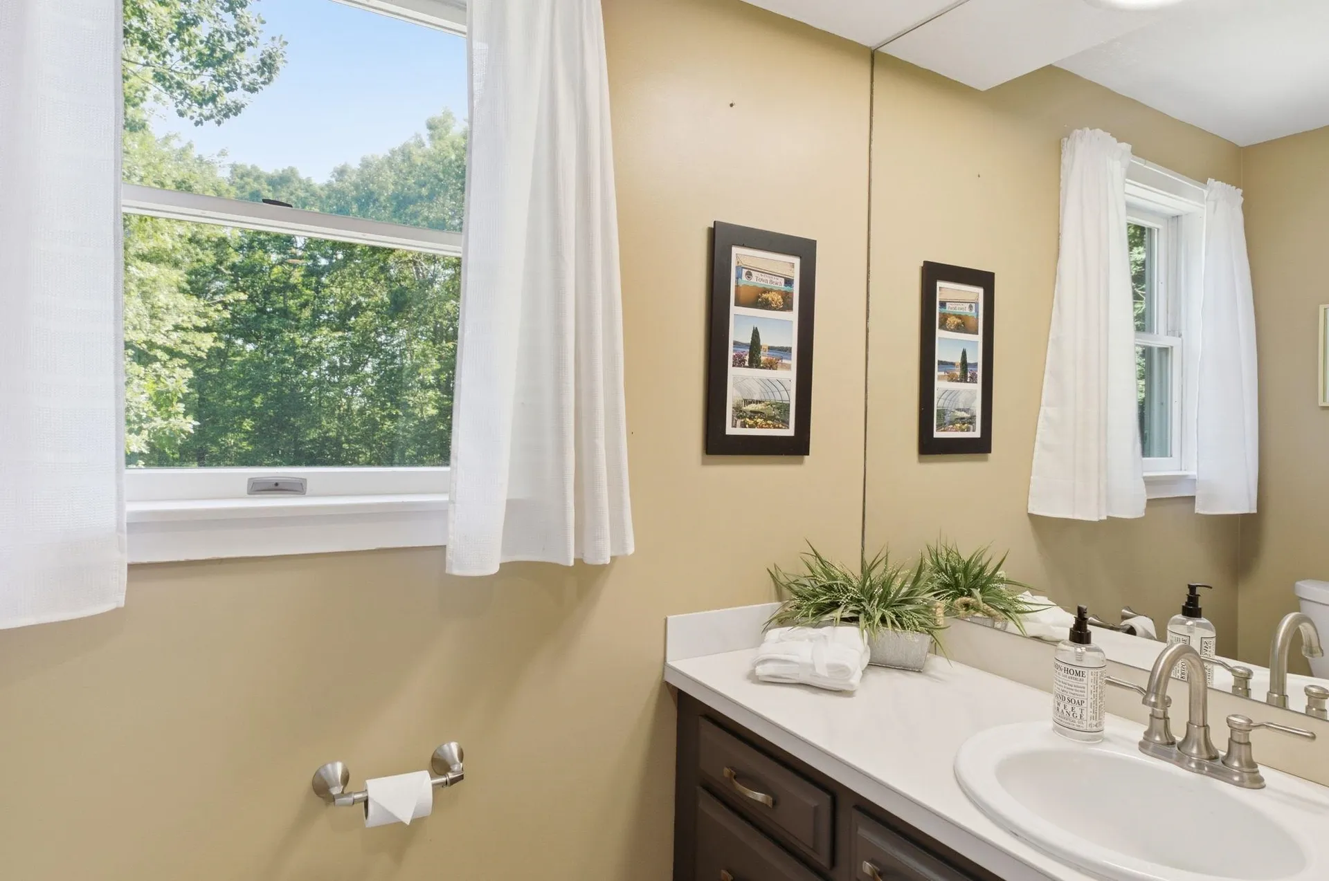 8 Netherwood Road Windham NH 03087
