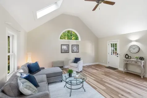 8 Netherwood Road Windham NH 03087