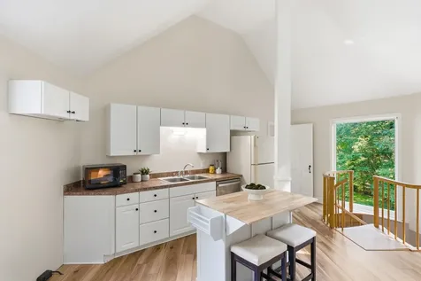 8 Netherwood Road Windham NH 03087