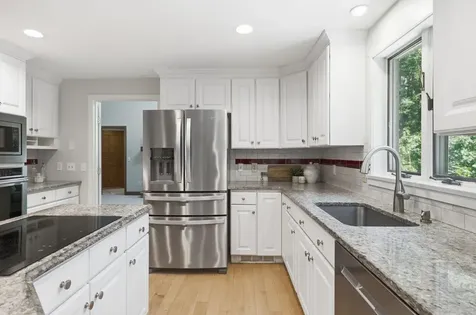 8 Netherwood Road Windham NH 03087
