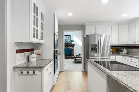 8 Netherwood Road Windham NH 03087
