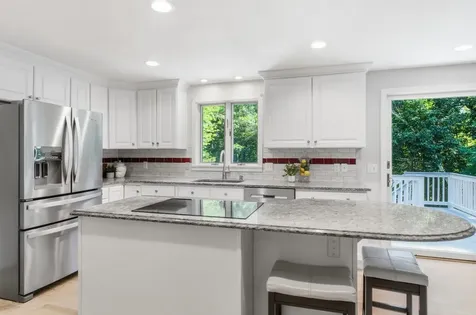 8 Netherwood Road Windham NH 03087
