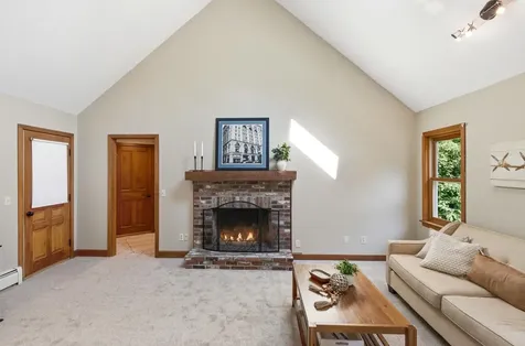 8 Netherwood Road Windham NH 03087