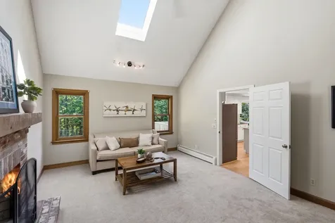 8 Netherwood Road Windham NH 03087