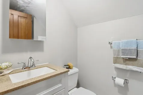 8 Netherwood Road Windham NH 03087