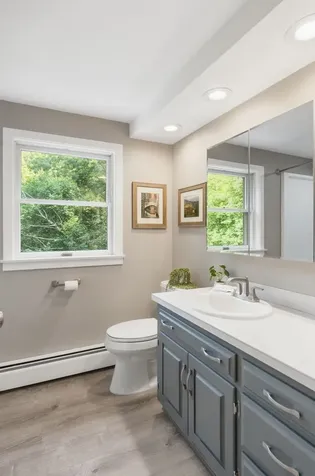 8 Netherwood Road Windham NH 03087