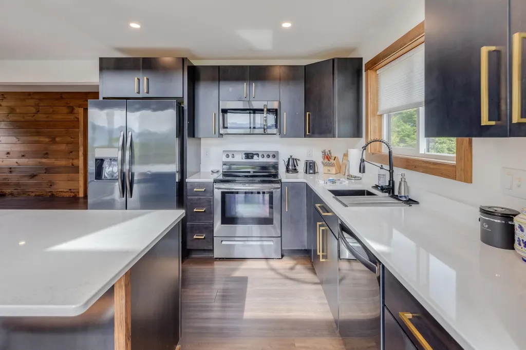 82 Centennial Way Thornton NH 03285
