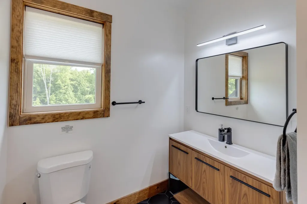 82 Centennial Way Thornton NH 03285
