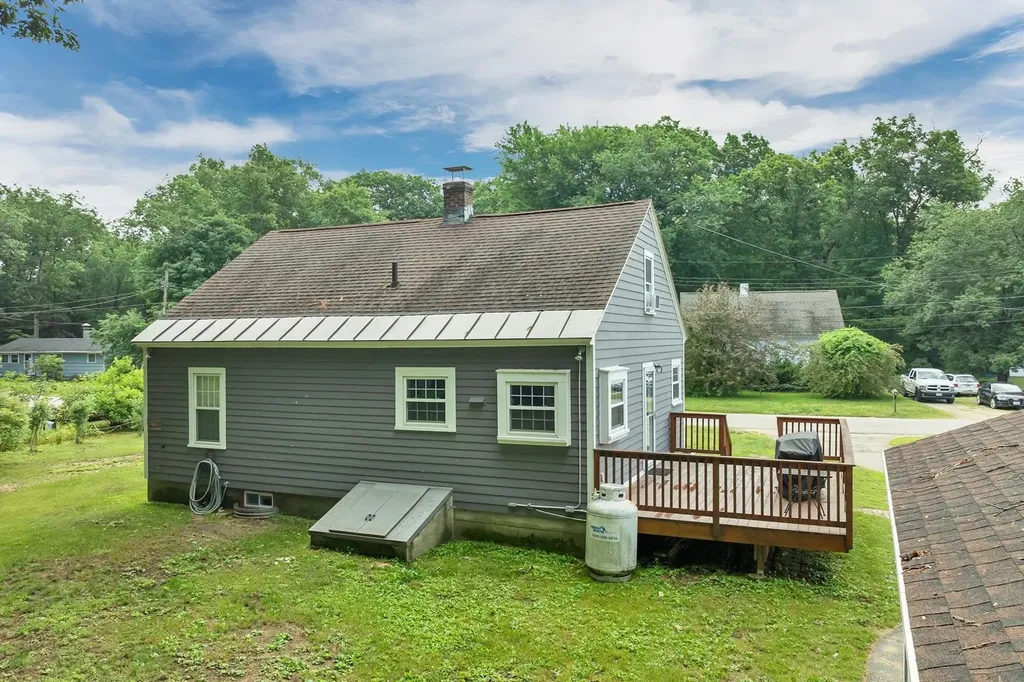 12 Mountain View Drive Hill NH 03243