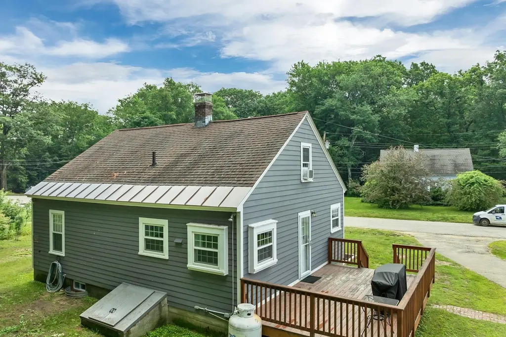 12 Mountain View Drive Hill NH 03243