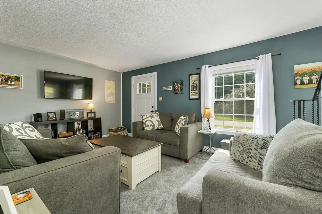 12 Mountain View Drive Hill NH 03243