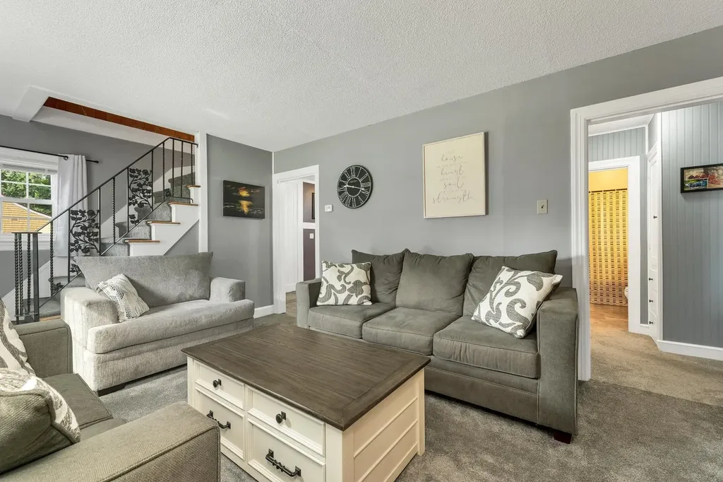 12 Mountain View Drive Hill NH 03243