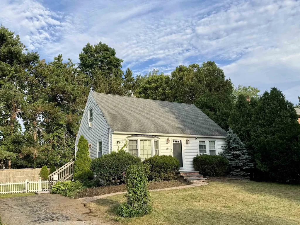 10 Ruth Lane Hampton NH 03842