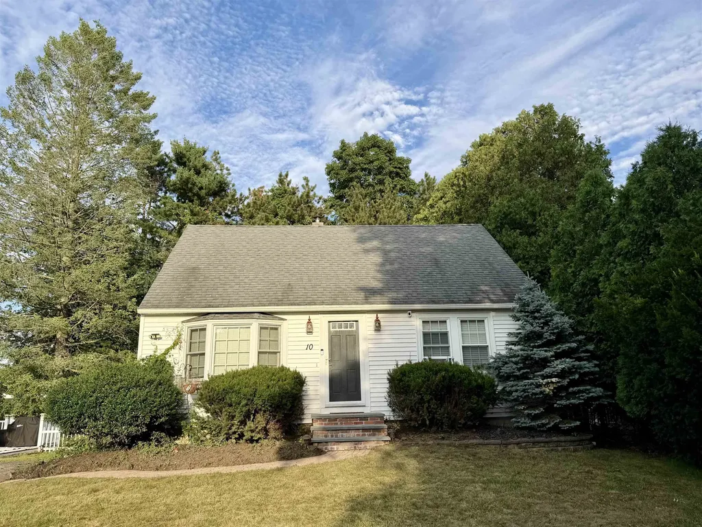 10 Ruth Lane Hampton NH 03842